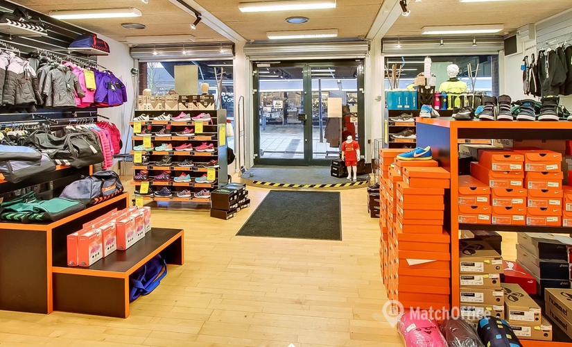 Butik til leje på Søndergade 10, 8370 Hadsten - 317 m² | Foto 0 - Lokalebasen