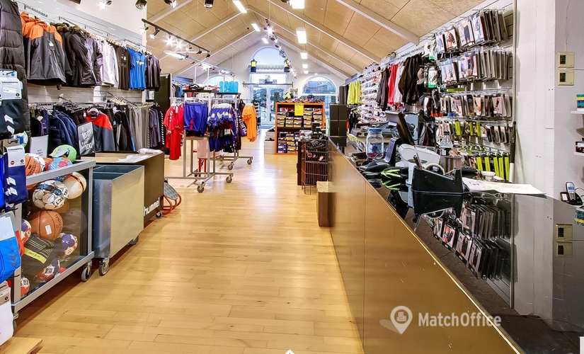 Butik til leje på Søndergade 10, 8370 Hadsten - 317 m² | Foto 1 - Lokalebasen.dk