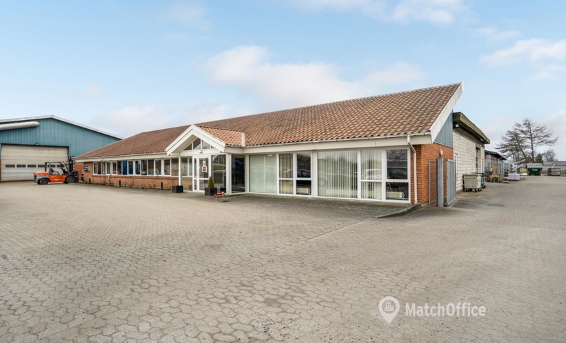 Lager til leje på Industrivej 5, 6630 Rødding - 2549 m² | Foto 0 - Lokalebasen.dk