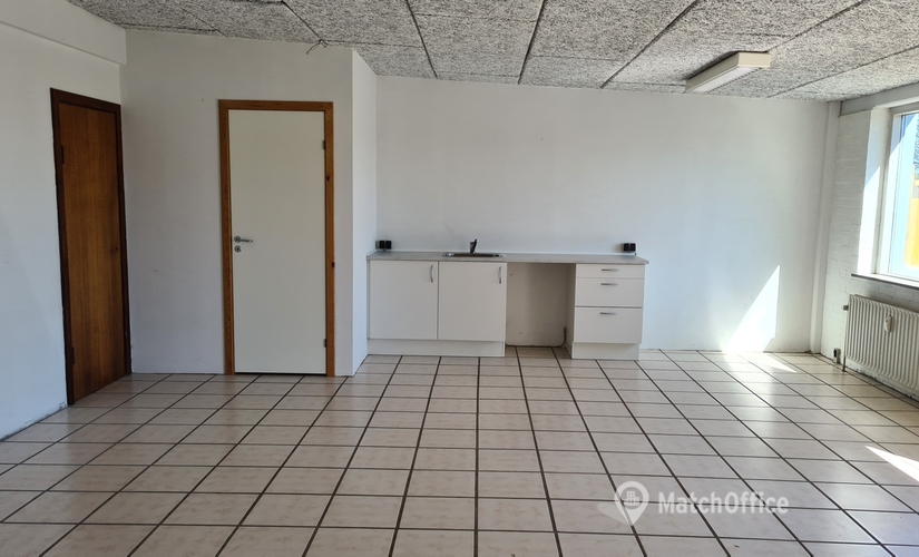 Office Nybovej 19 7500 Holstebro