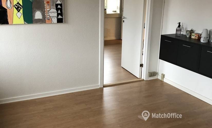 270 m² Warehouse storage rental in Herning, Taksvej 28E (7400) - 1 | MatchOffice.com