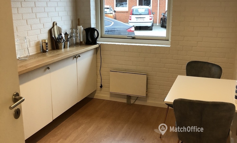 270 m² Commercial warehouse up for rent in Herning, Taksvej 28E (7400) - 3 | MatchOffice