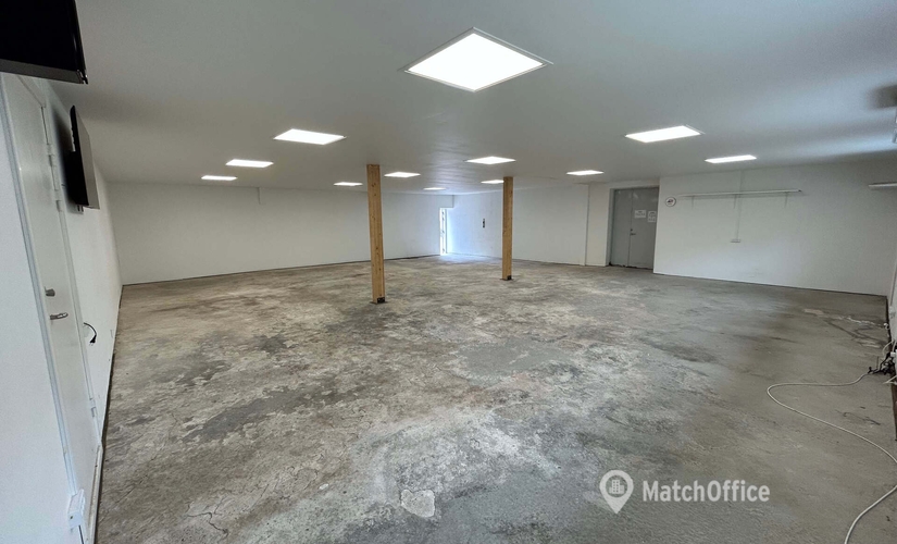 182 m² Warehouse storage rental in Kjellerup, Stendalvej 8 (8620) - 3 | MatchOffice.com