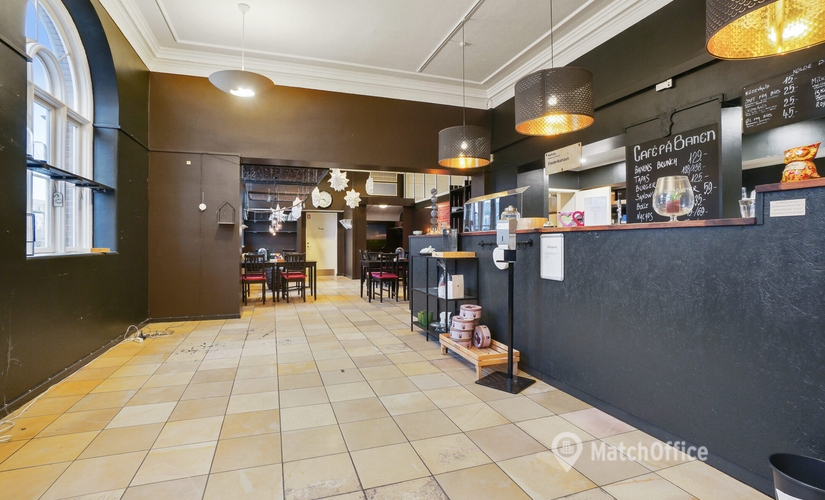 202 m² Shop for rent in Hobro, Stationsvej 2 (9500) - 2 | MatchOffice.com
