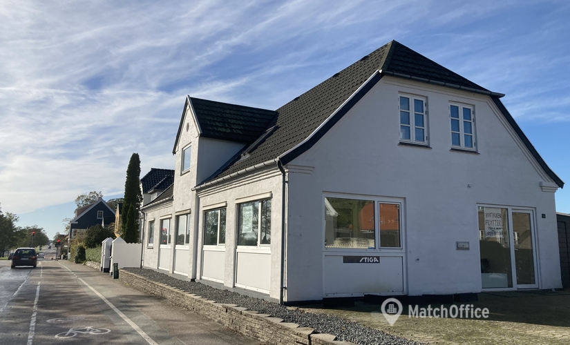 Butik til leje på Stationsvej 1A, 4681 Herfølge - 139 m² | Foto 1 - Lokalebasen.dk