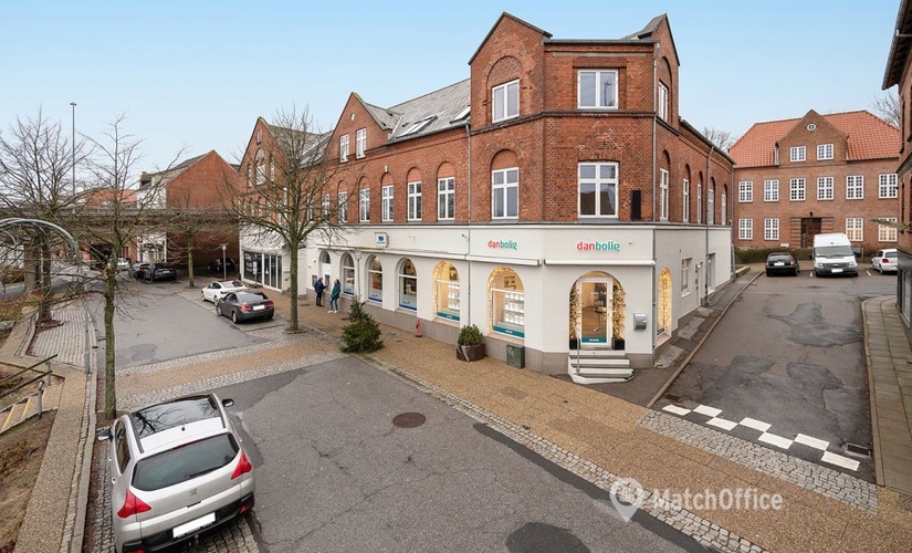 Kontor til leje på Østergade 21, 8370 Hadsten - 424 m² | Foto 1 - Lokalebasen.dk