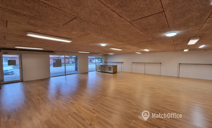 237 m² Commercial shop for rent in Dronninglund, Stationsvej 30 (9330) - 2 | MatchOffice.com