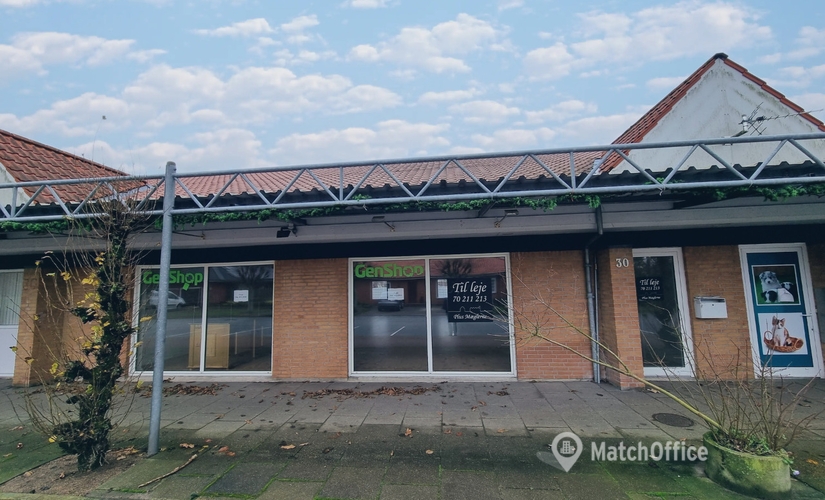 237 m² Commercial shop for rent in Dronninglund, Stationsvej 30 (9330) - 2 | MatchOffice.com