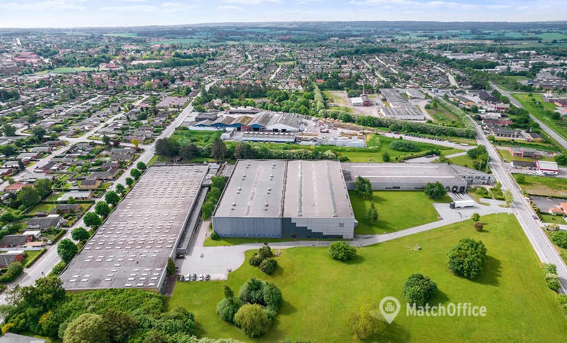 Lager / produktion Bækvej 10 4690 Haslev