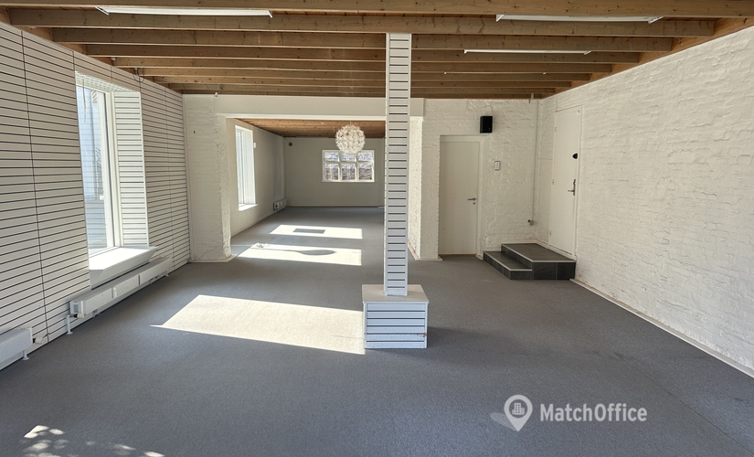 160 m² Commercial warehouse up for rent in Dronninglund, Slotsgade 72 (9330) - 1 | MatchOffice