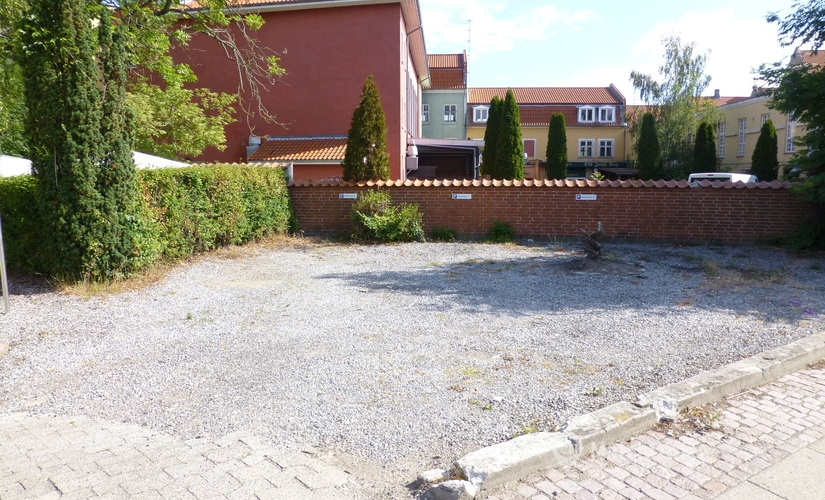 Parking Højbrogade 11 4800 Nykobing F
