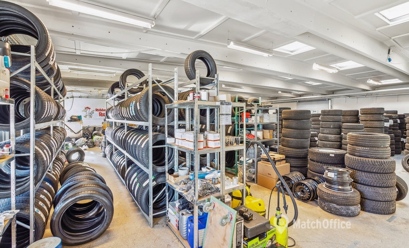 437 m² Warehouse space rental in Brondby, Kornmarksvej 21 (2605) - 1 | MatchOffice