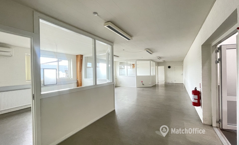 Office Stavneagervej 32 8250 Egaa