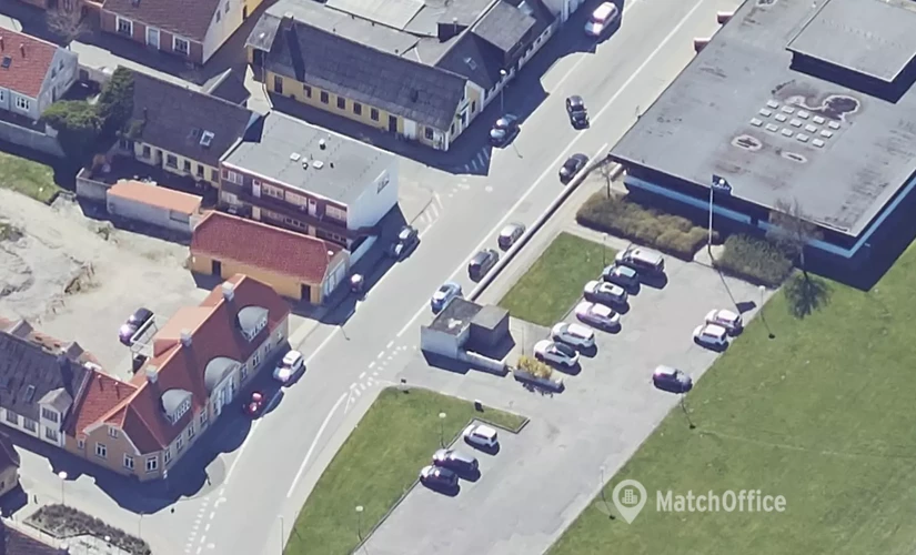 Kontor til leje på Strandgade 1A, 9240 Nibe - 350 m² | Foto 0 - Lokalebasen.dk