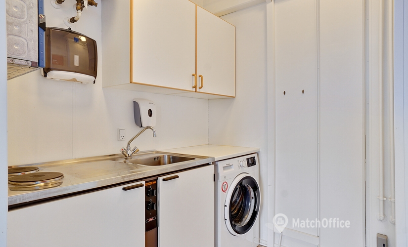 Office Jernbanegade 75 -77 5500 Middelfart