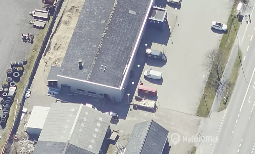 Butik til leje på Hobrovej 13, 9530 Støvring - 450 m² | Foto 0 - Lokalebasen.dk