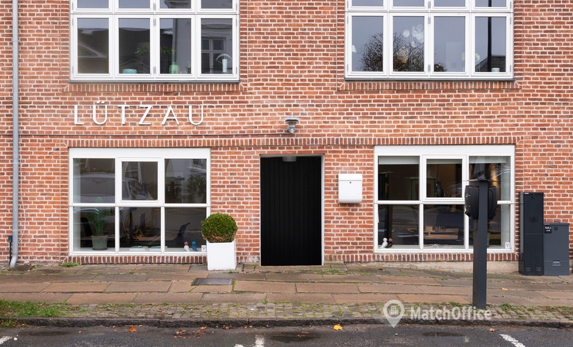 Office Strandvejen 347 2930 Klampenborg