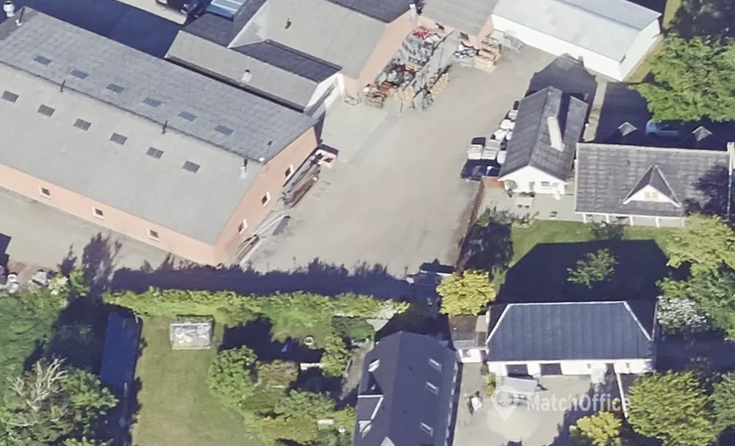 Lager / produktion Vejstruprød Landevej 8 6093 Sjølund