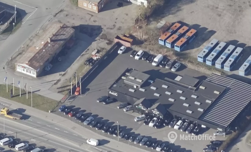 Lager / produktion Grenåvej 23 8960 Randers SØ