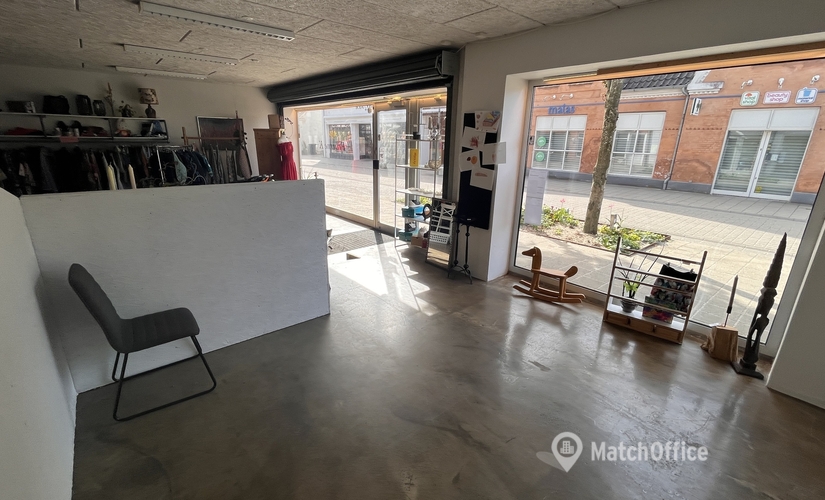 150 m² Commercial shop for rent in Give, Østergade 18 (7323) - 1 | MatchOffice.com