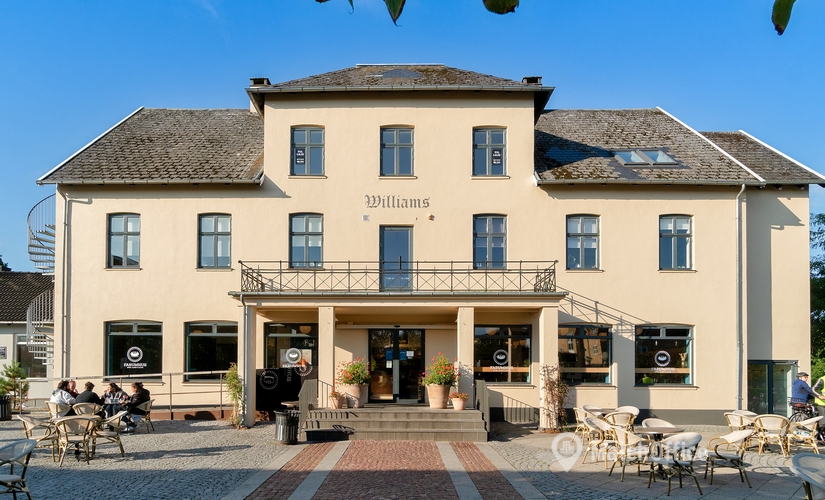 Kontor til leje på Jernbanevej 2, 3520 Farum - 223 m² | Foto 1 - Lokalebasen