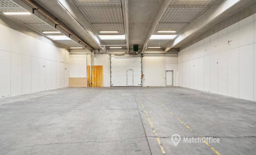 681 m² Commercial warehouse for rent in Odense SO, Svovlhatten 3 (5220) - 4 | MatchOffice.com