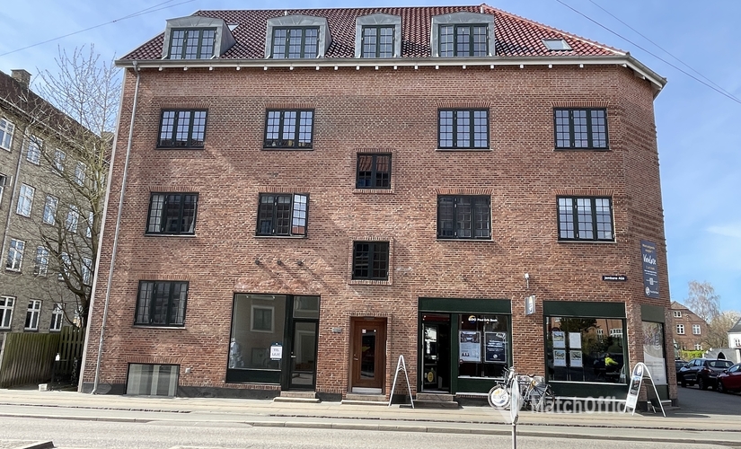 59 m² Commercial shop for rent in Vanlose, Jernbane Allé 77 (2720) - 1 | MatchOffice.com