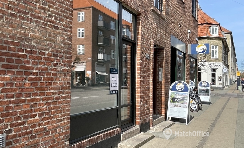 59 m² Commercial shop for rent in Vanlose, Jernbane Allé 77 (2720) - 3 | MatchOffice.com