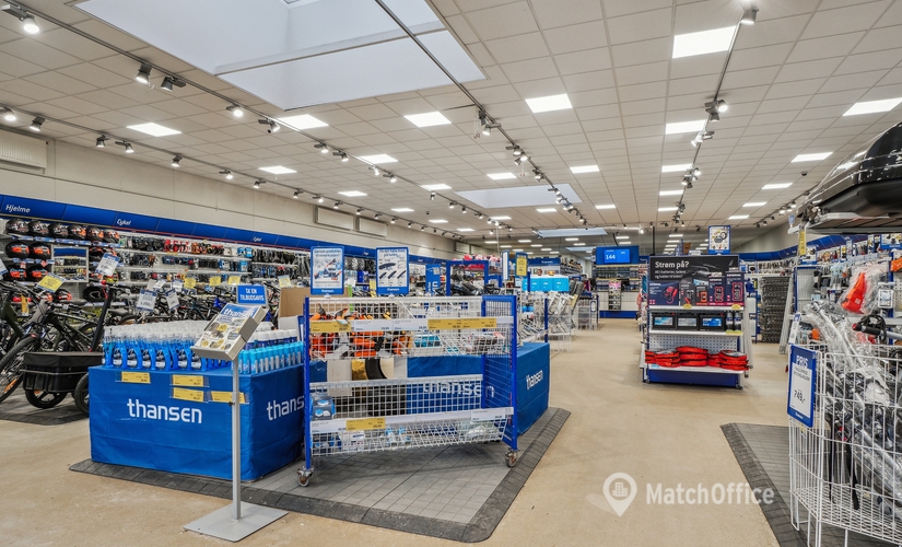 Butik til leje på Frederikshavnsvej 85, 9800 Hjørring - 937 m² | Foto 1 - Lokalebasen.dk