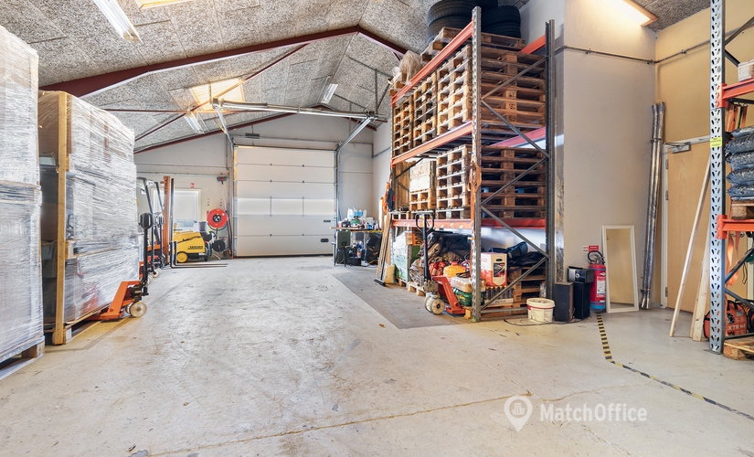 243 m² Commercial warehouse rental in Vejle, Hjulmagervej 11D (7100) - 1 | MatchOffice.com