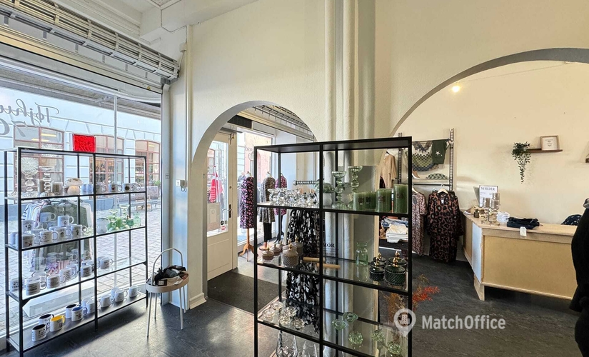 128 m² Commercial shop for rent in Viborg, Sankt Mathias Gade 70 (8800) - 1 | MatchOffice.com