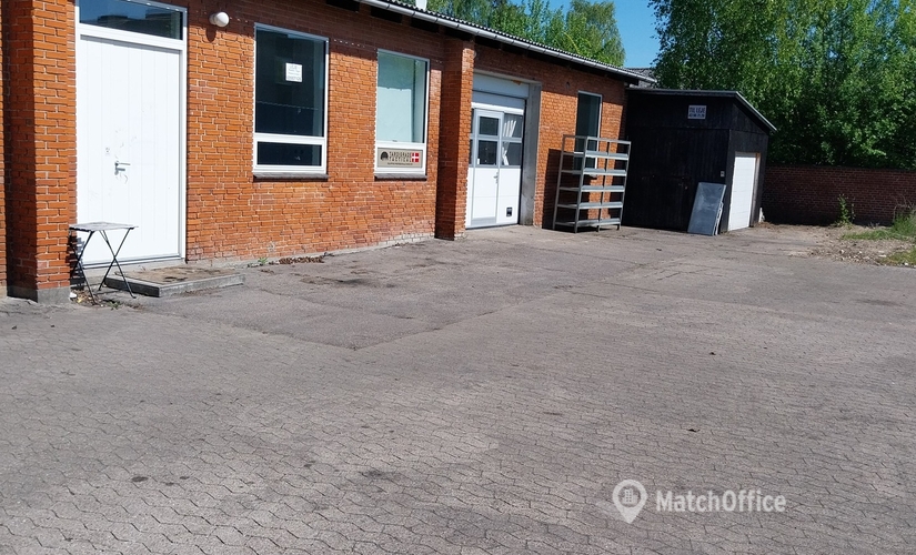 230 m² Warehouse rental in Vallensbaek Strand, Gisselfeldvej 8 (2665) - 1 | MatchOffice.com