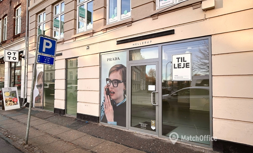 185 m² Commercial shop for rent in Hellerup, Strandvejen 153 (2900) - 1 | MatchOffice