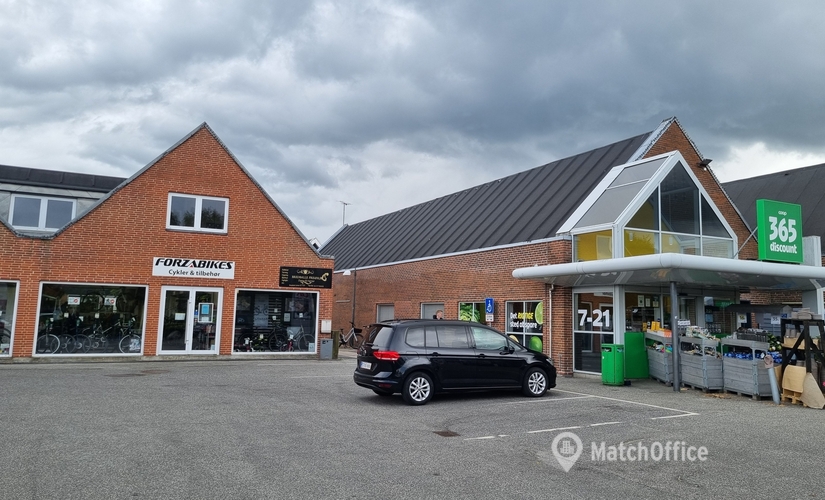 226 m² Commercial shop for rent in Vejle Ost, Bredballe Center 9 (7120) - 1 | MatchOffice