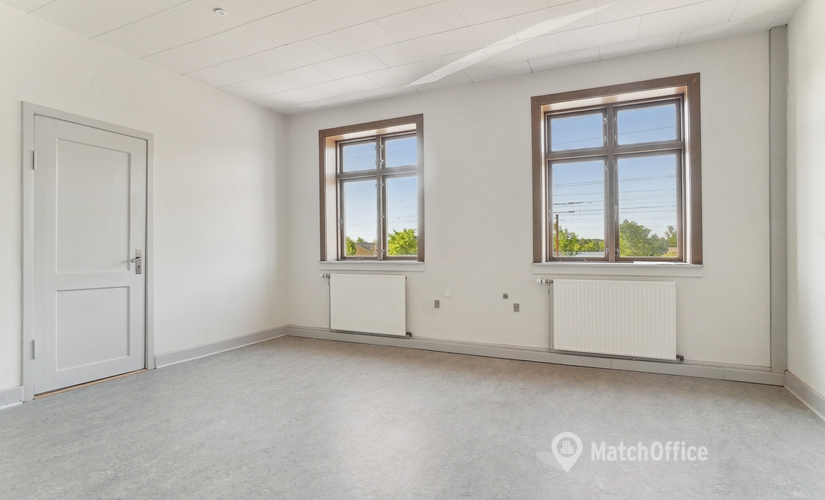 Office Jernbanegade 27, st. 8900 Randers C