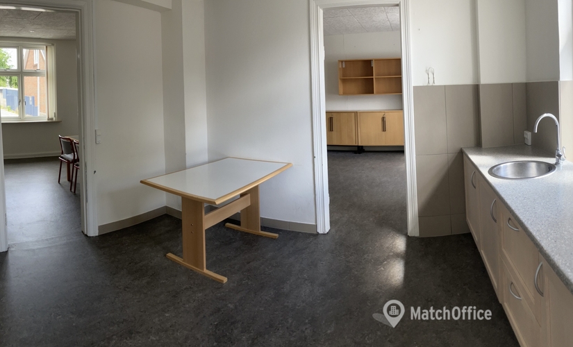 Office Skolegade 32 7400 Herning