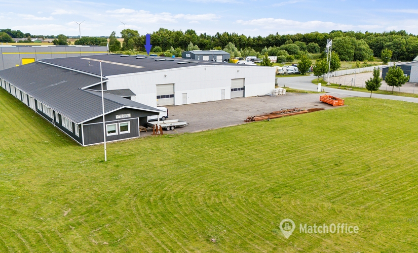2701 m² Warehouse space rental in Aarslev, Industrivej  1 (5792) - 3 | MatchOffice.com