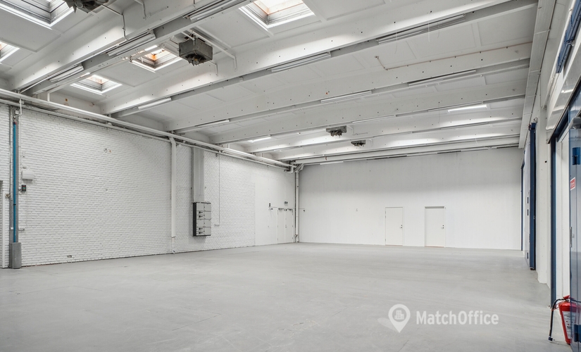 695 m² Warehouse for rent in Albertslund, Roholmsvej 8 (2620) - 1 | MatchOffice.com