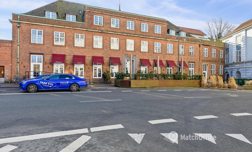 Office Banegårdspladsen 2 6000 Kolding