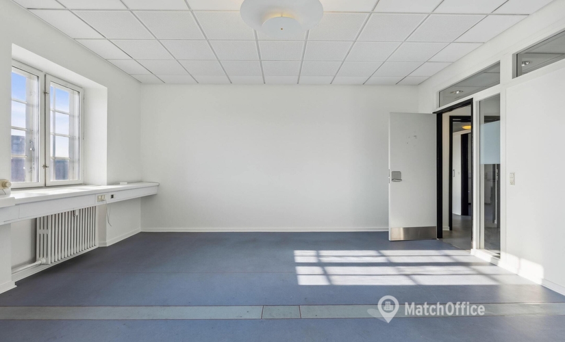 Office Banegårdspladsen 2 6000 Kolding