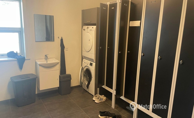 Lager / produktion Vejstruprød Landevej 8 6093 Sjølund