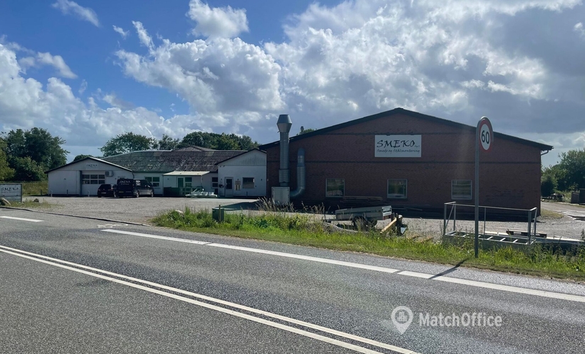 Lager / produktion Vejstruprød Landevej 8 6093 Sjølund