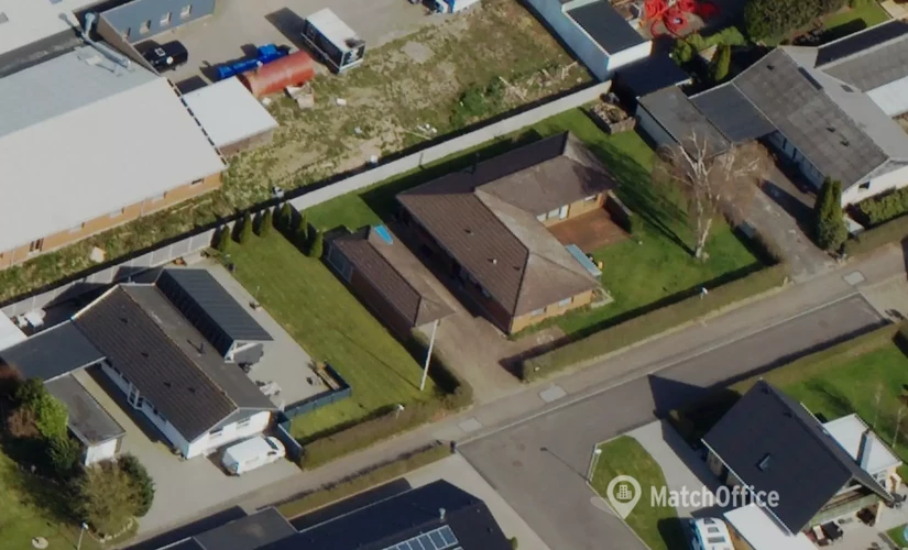 Lager / produktion Industrivej 16 7430 Ikast