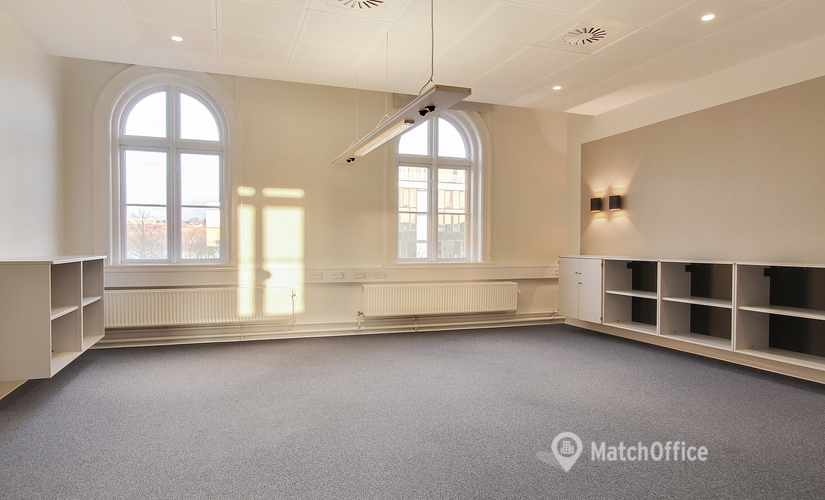 Office Banegårdspladsen 4 6000 Kolding