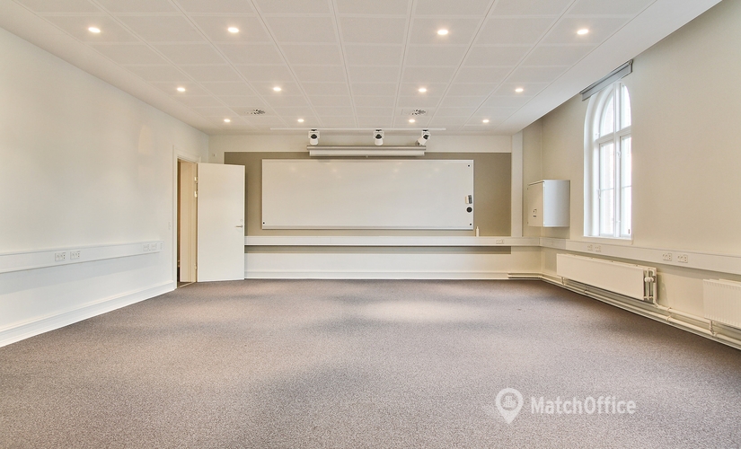 Office Banegårdspladsen 4 6000 Kolding