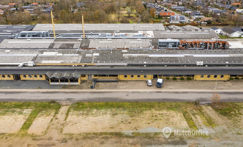 2500 m² Warehouse for rent in Bording, Fabriksvej 20 (7441) - 0 | MatchOffice.com