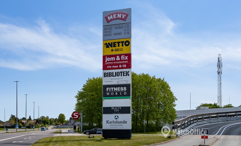 Butik til leje på Karlslunde Parkvej 7, 2690 Karlslunde - 392 m² | Foto 0 - Lokalebasen