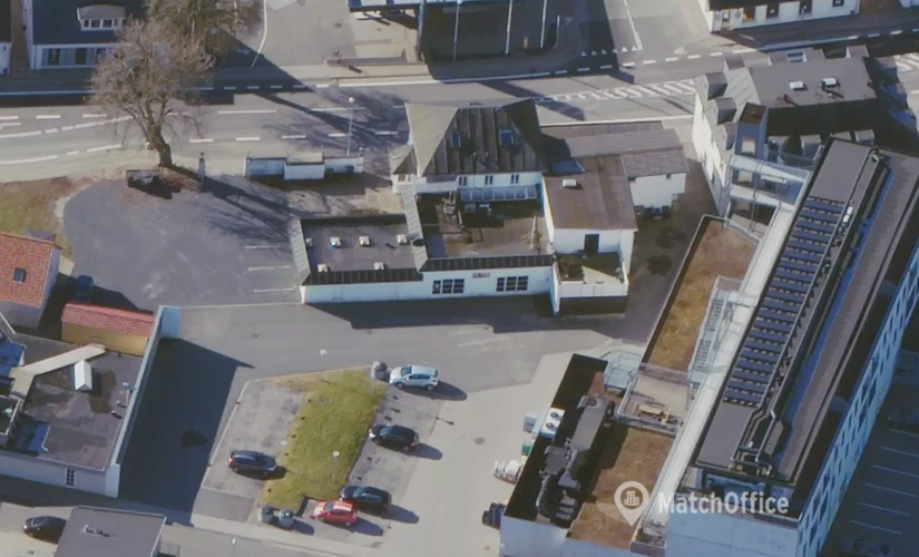 Kontor Slotsgade 33 9330 Dronninglund