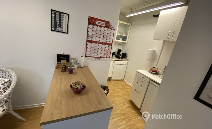 Office Hejrevang 21E 3450 Allerod