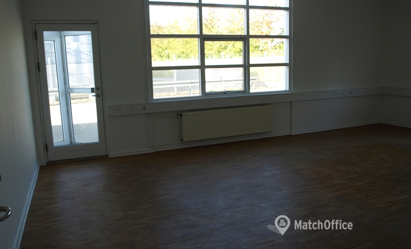 Office Hejrevang 21E 3450 Allerod